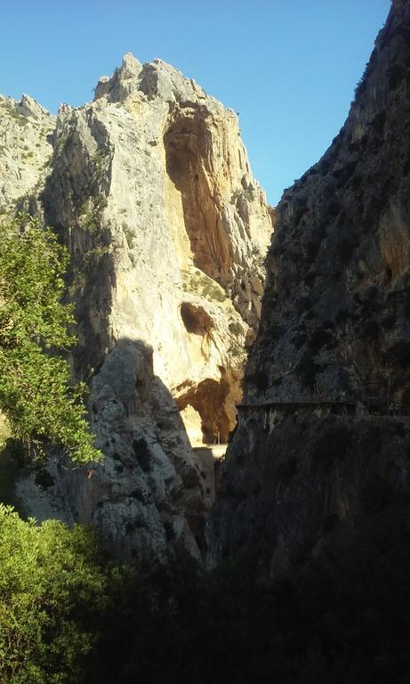 Hostal Caminito Del Rey Alora Bagian luar foto