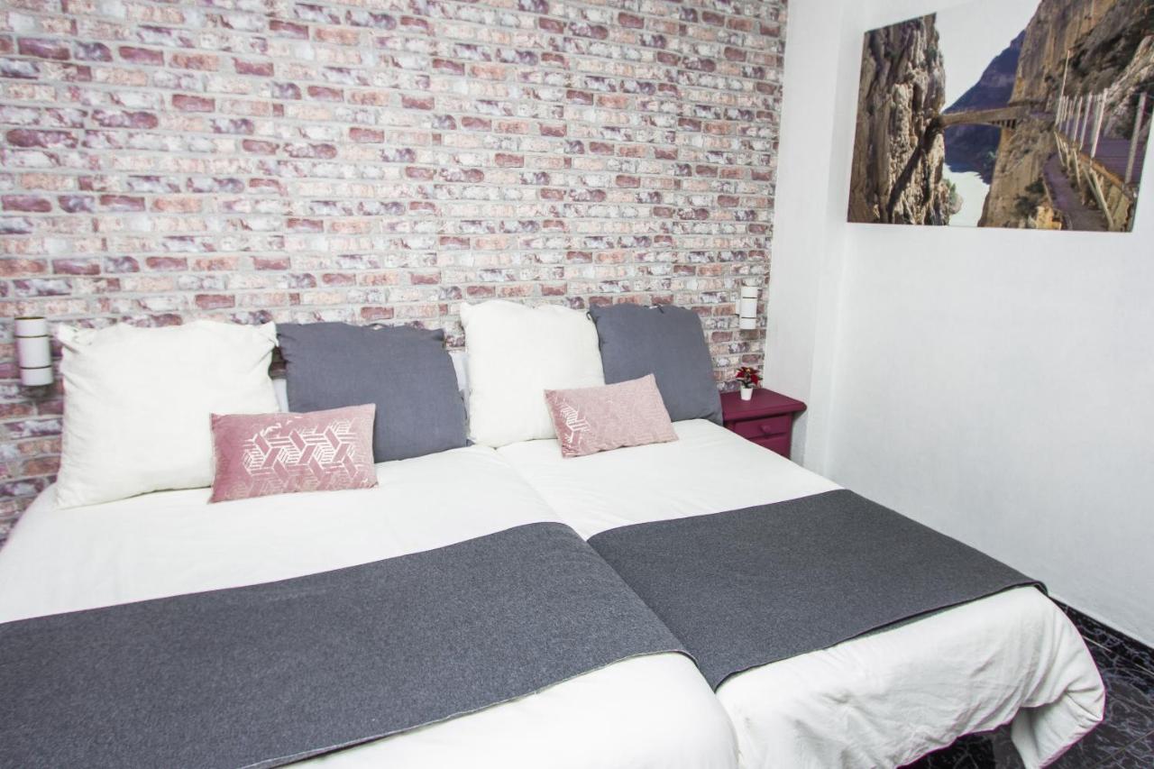 Hostal Caminito Del Rey Alora Bagian luar foto